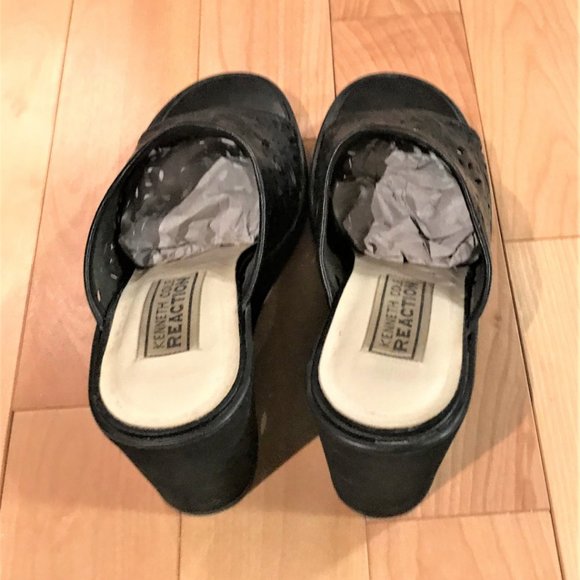 Kenneth Cole Reaction Black Leather 3.75" Wedge Sandals Made in Brazil Size 9.5M - Picture 4 of 5